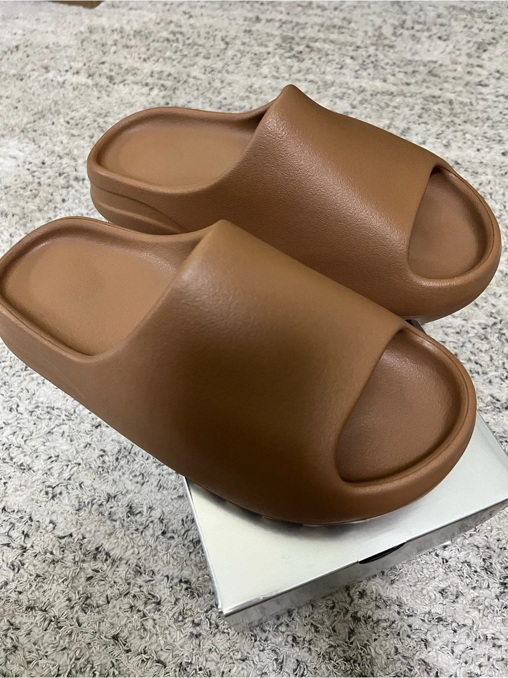 Yeezy Men’s Slide Sandals in Tan Brown